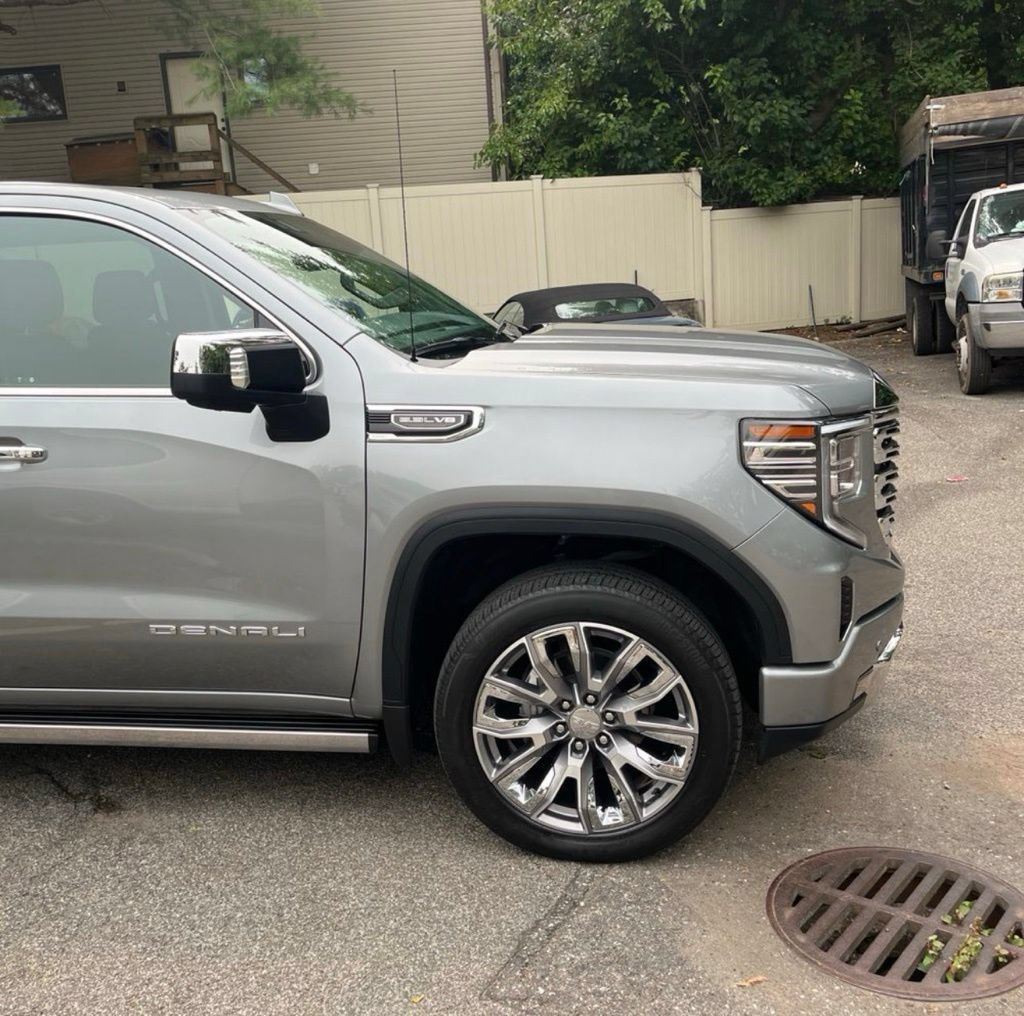 Used 2024 GMC Sierra 1500 Denali w/ Denali Reserve Package AWD/4WD image 2