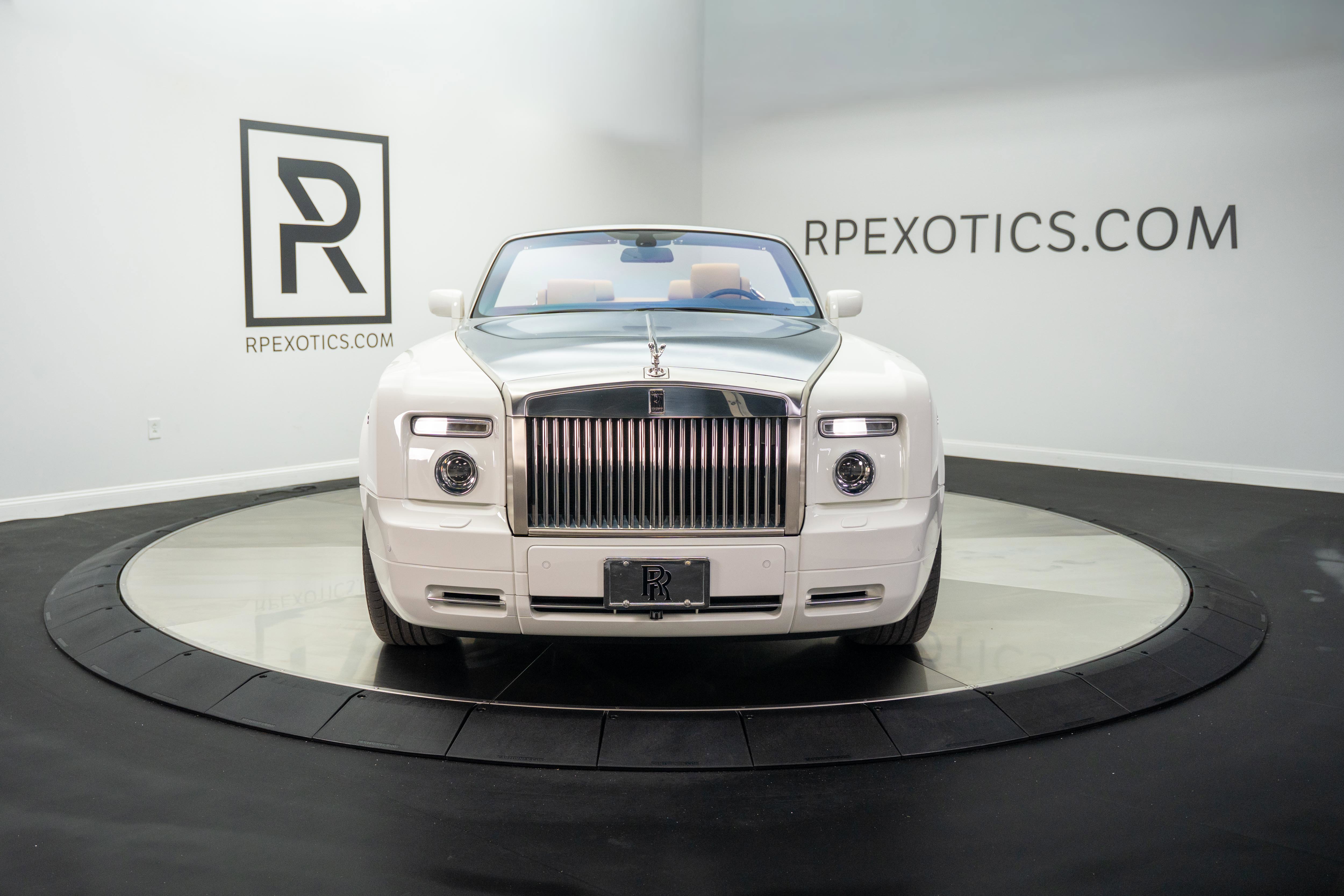 Used 2009 Rolls-Royce Phantom Drophead Coupe RWD image 8
