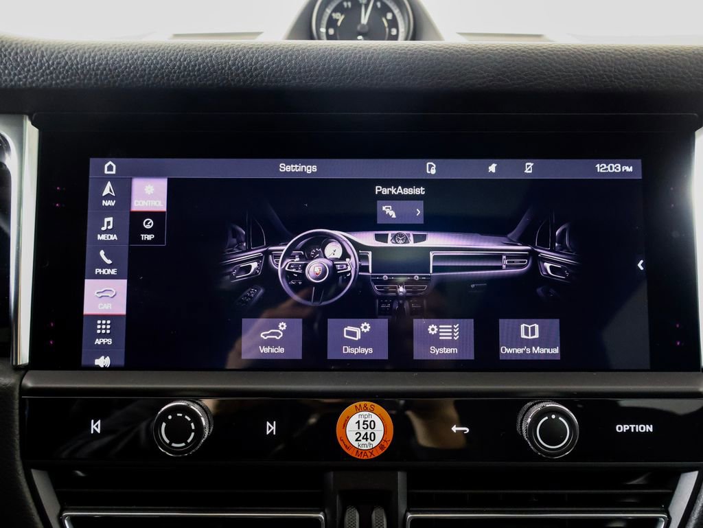 Certified 2026 Porsche Macan image 18