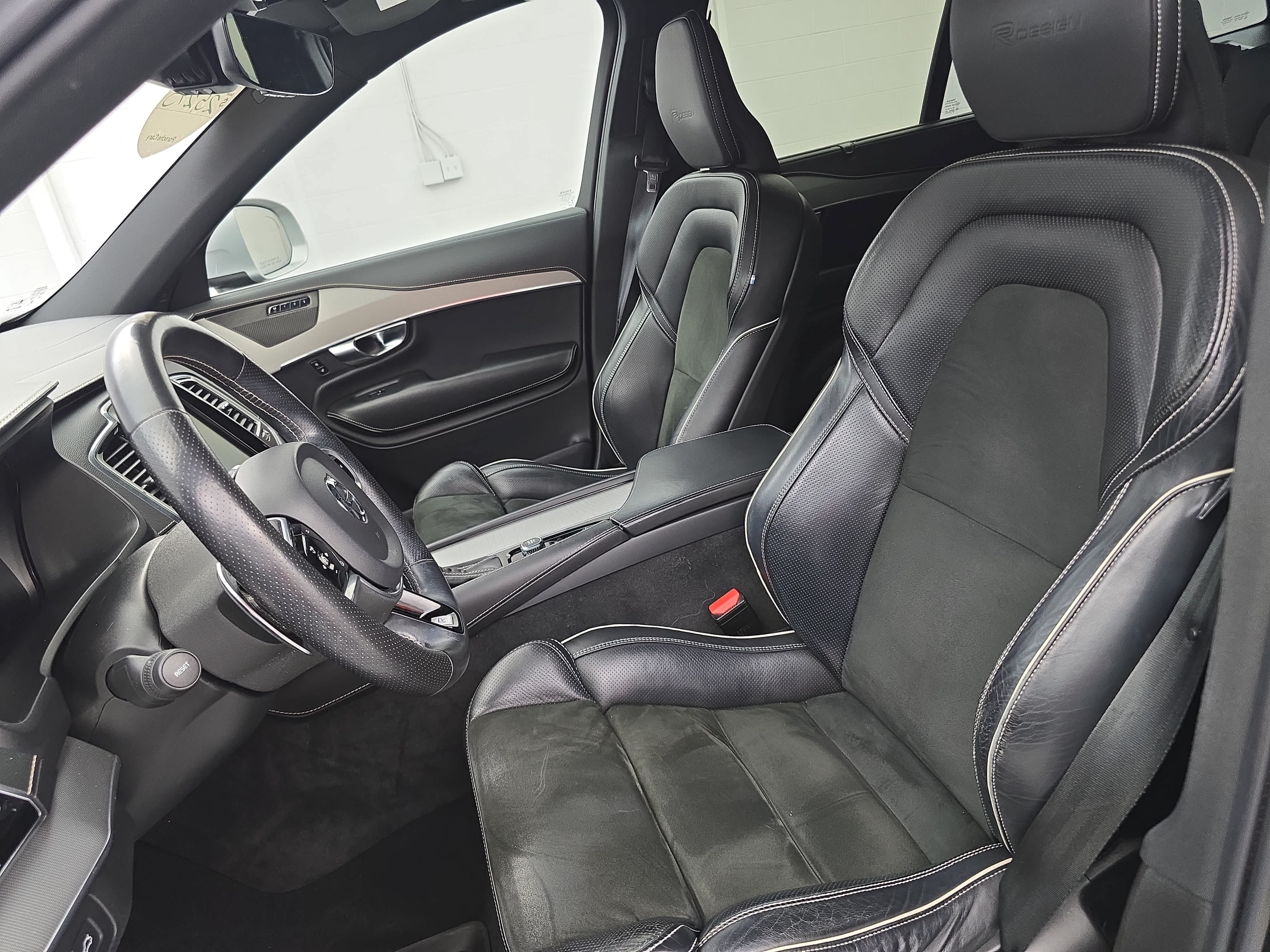 Used 2019 Volvo XC90 T6 R-Design w/ Advanced Package AWD/4WD image 19