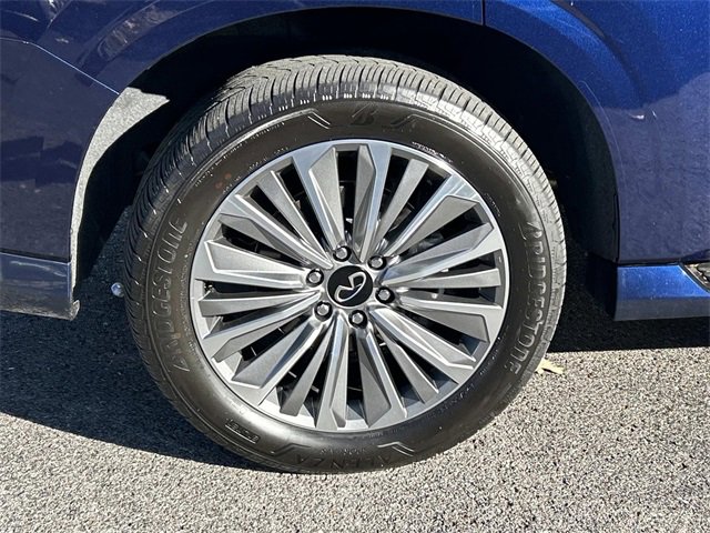 Certified 2025 INFINITI QX80 Sensory image 11