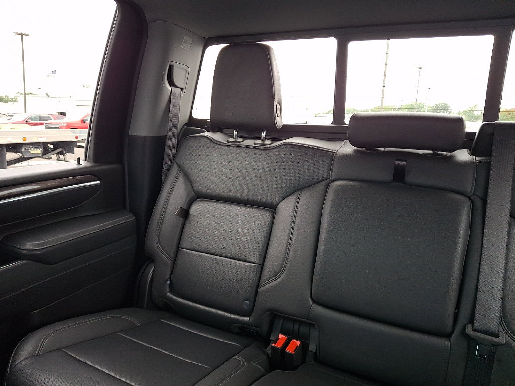 Used 2025 Chevrolet Silverado 2500 LTZ w/ Trail Boss Package AWD/4WD image 19