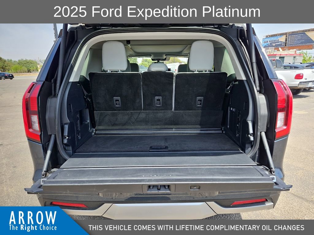 Used 2025 Ford Expedition Platinum w/ Driver's Package image 18
