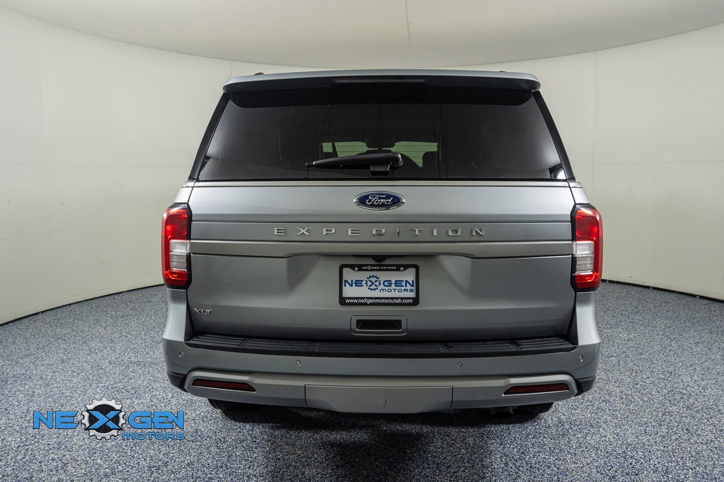 Used 2024 Ford Expedition XLT image 6