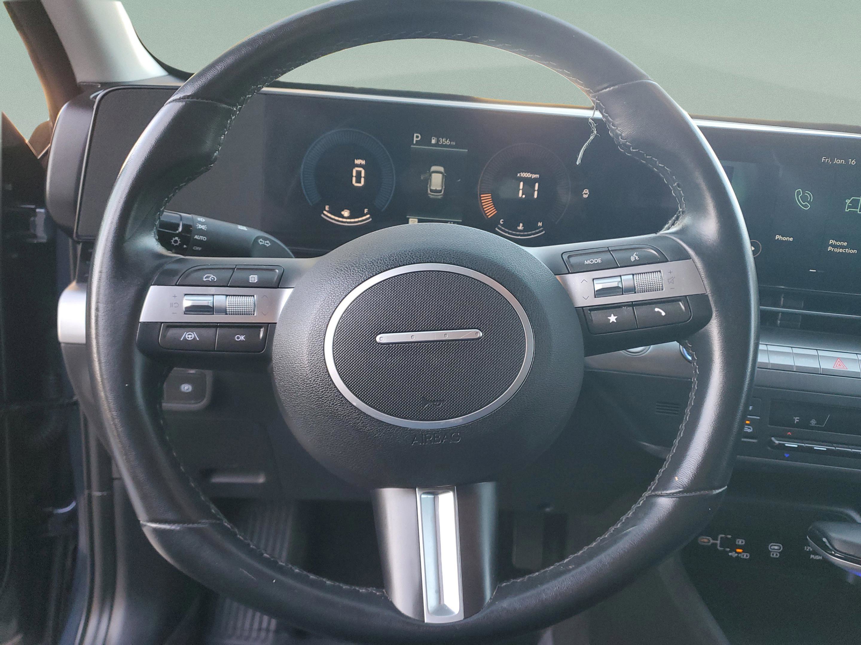 Used 2025 Hyundai Kona SEL image 21