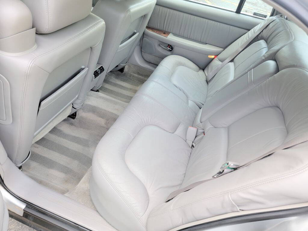 Used 2001 Buick Park Avenue w/ Prestige Pkg FWD image 15