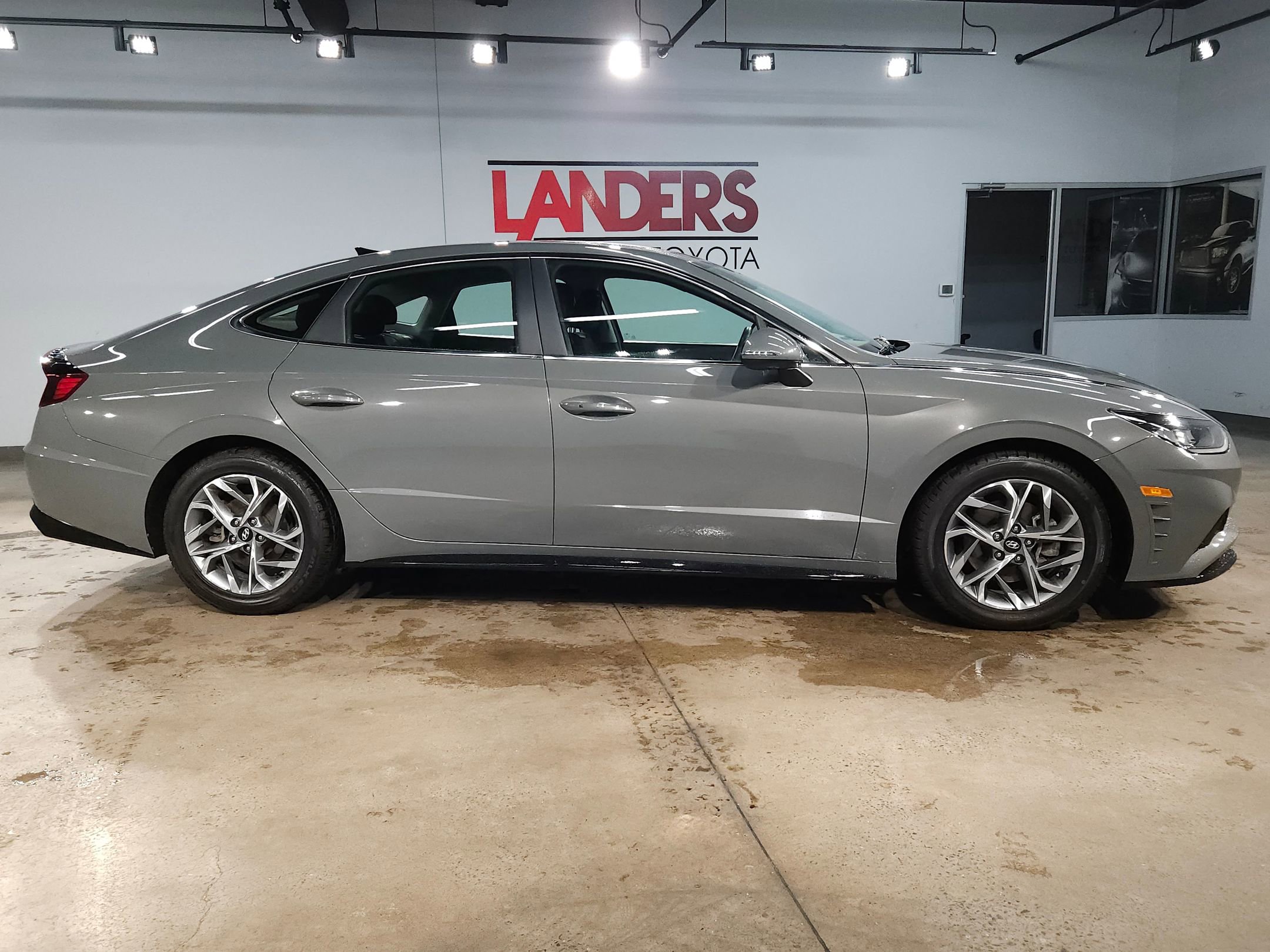 Used 2023 Hyundai Sonata SEL FWD image 8