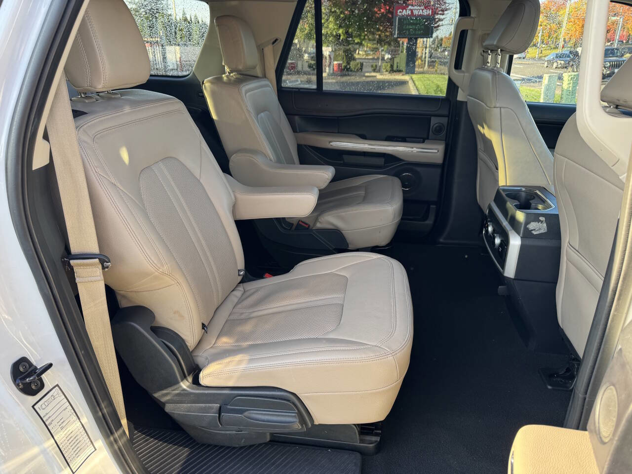 Used 2024 Ford Expedition Max Limited image 9