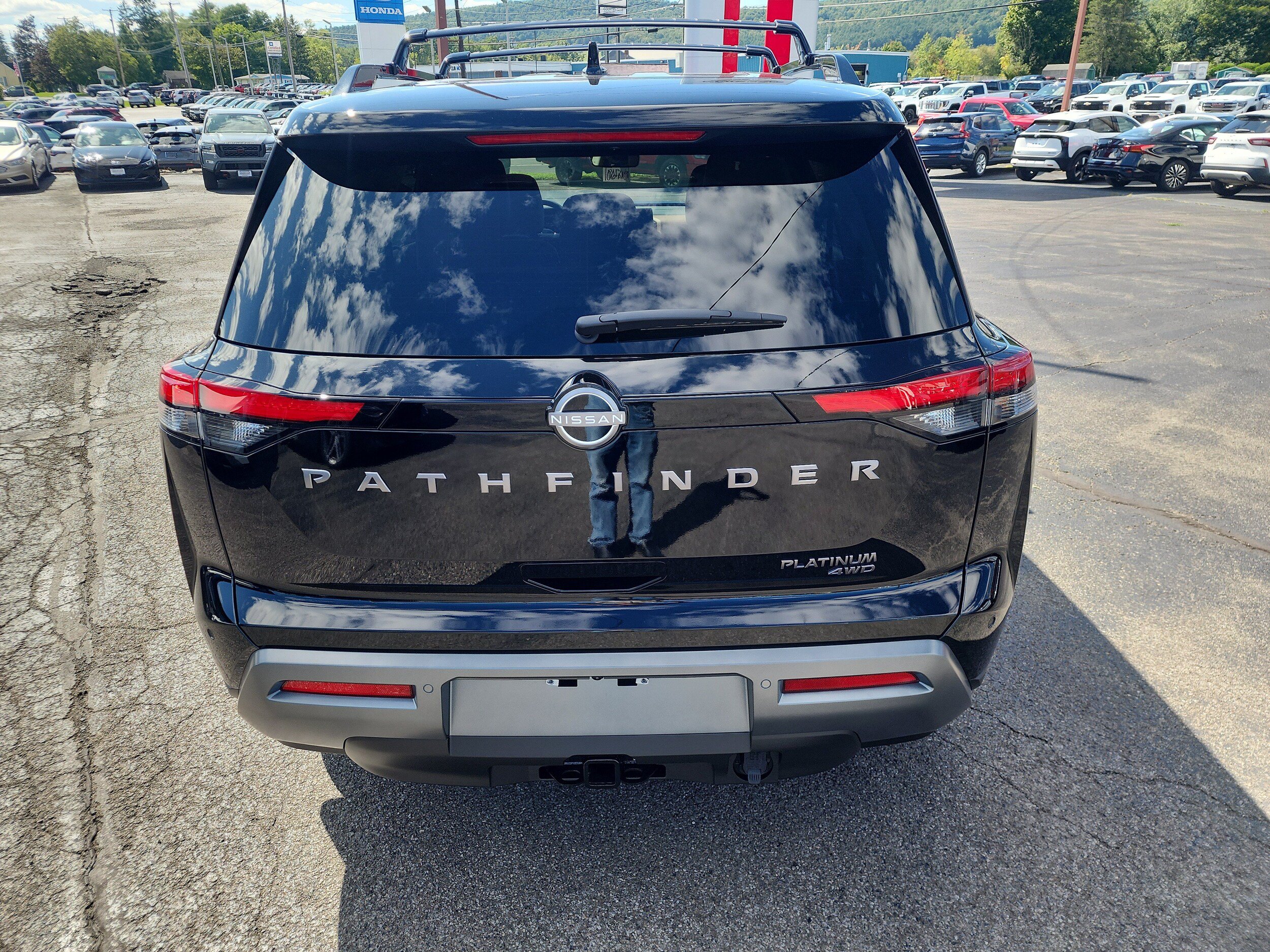 New 2026 Nissan Pathfinder Platinum AWD/4WD image 7