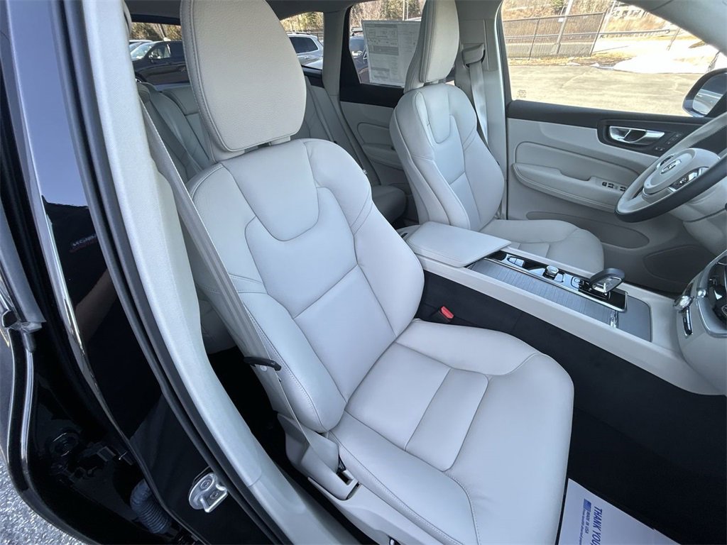 Certified 2025 Volvo XC60 T8 Plus w/ Climate Package image 15