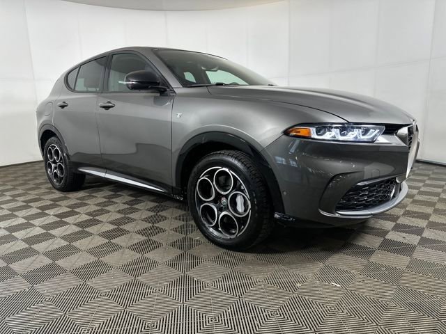 Used 2024 Alfa Romeo Tonale Ti image 2