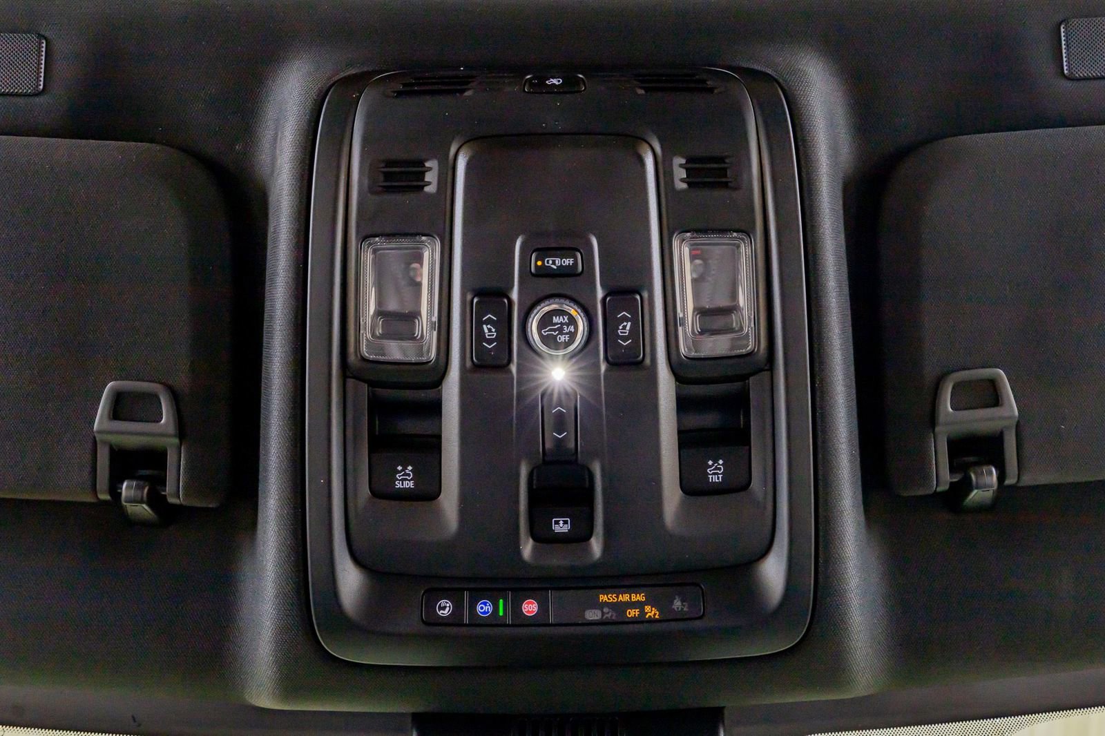 Used 2025 GMC Yukon XL Denali Ultimate AWD/4WD image 28
