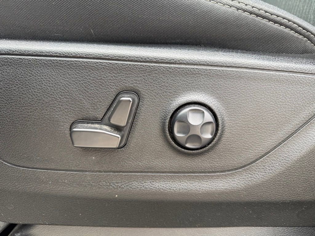 Used 2021 RAM 1500 Big Horn image 9