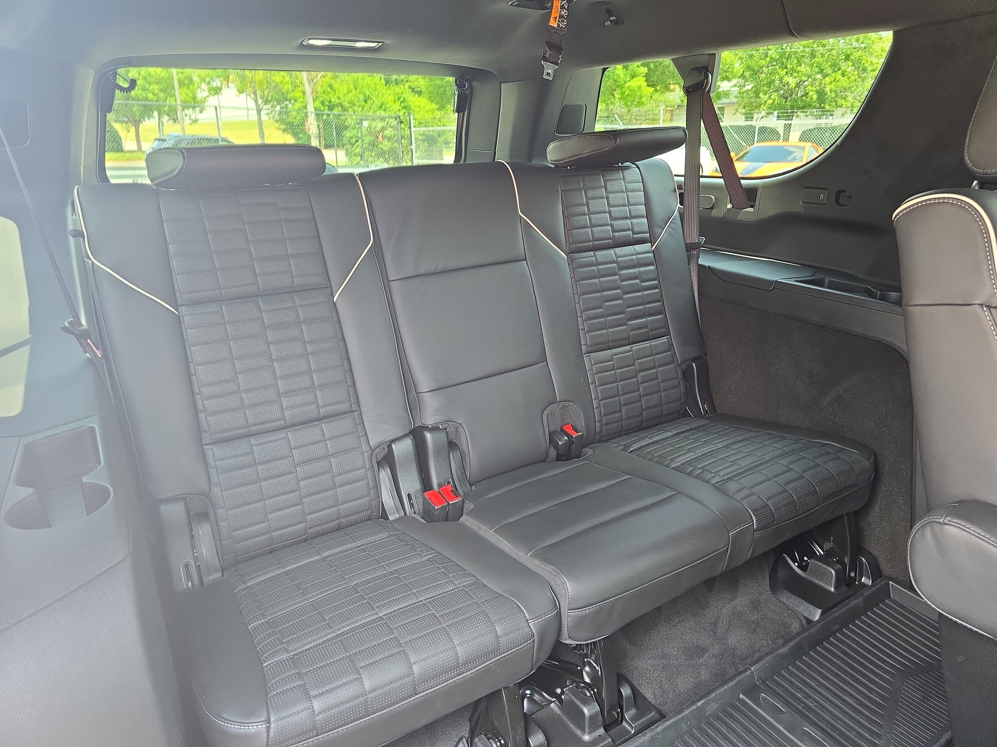 Used 2026 Cadillac Escalade ESV V AWD/4WD image 12