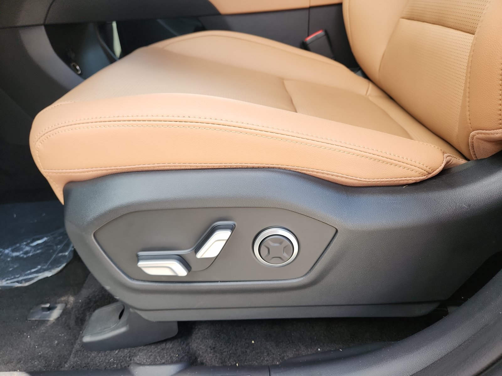 New 2027 Hyundai Santa Fe Limited AWD/4WD image 14