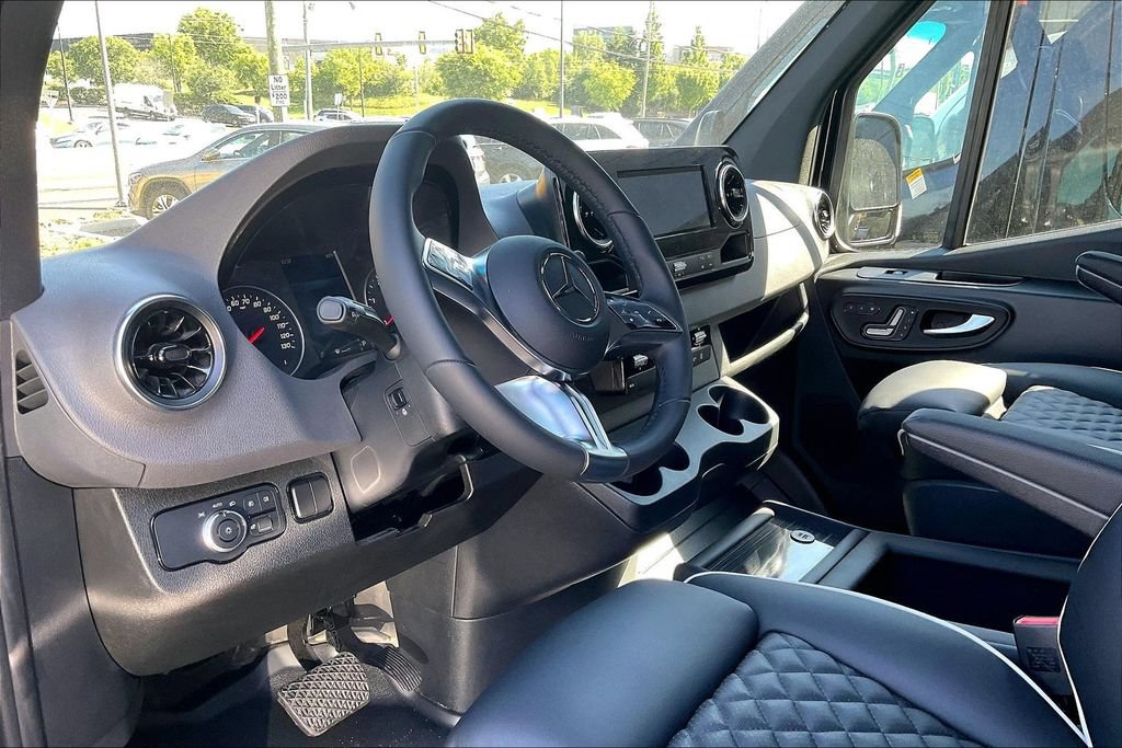 New 2025 Mercedes-Benz Sprinter 2500 image 4