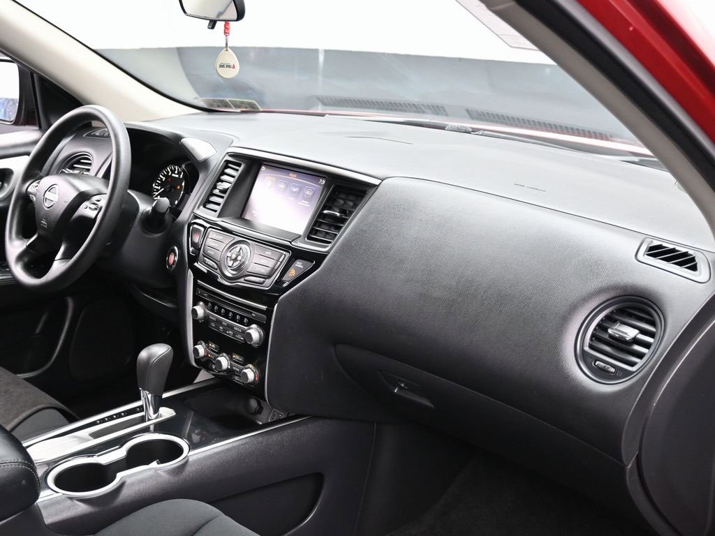 Used 2018 Nissan Pathfinder S image 35