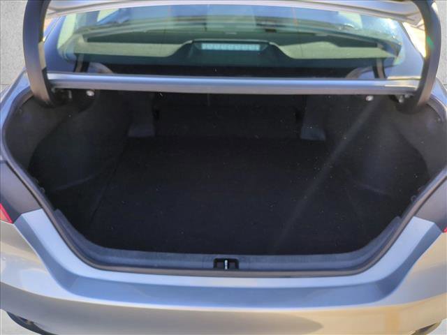 Used 2022 Toyota Camry LE image 6