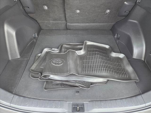 Certified 2022 Toyota RAV4 LE w/ Carpet Mat Package (TMS) image 6