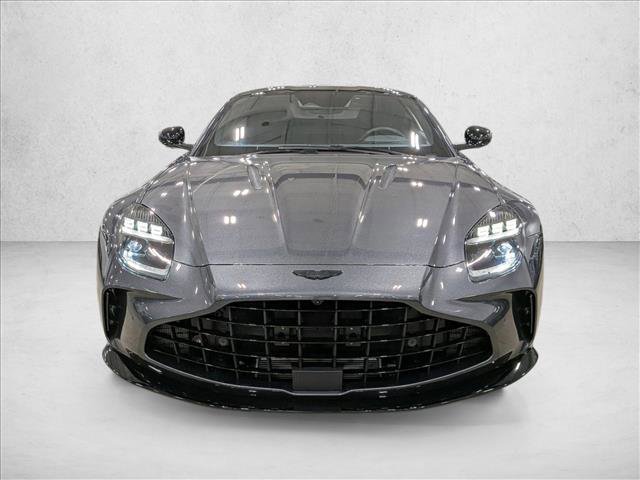 Used 2025 Aston Martin V8 Vantage Coupe RWD image 2