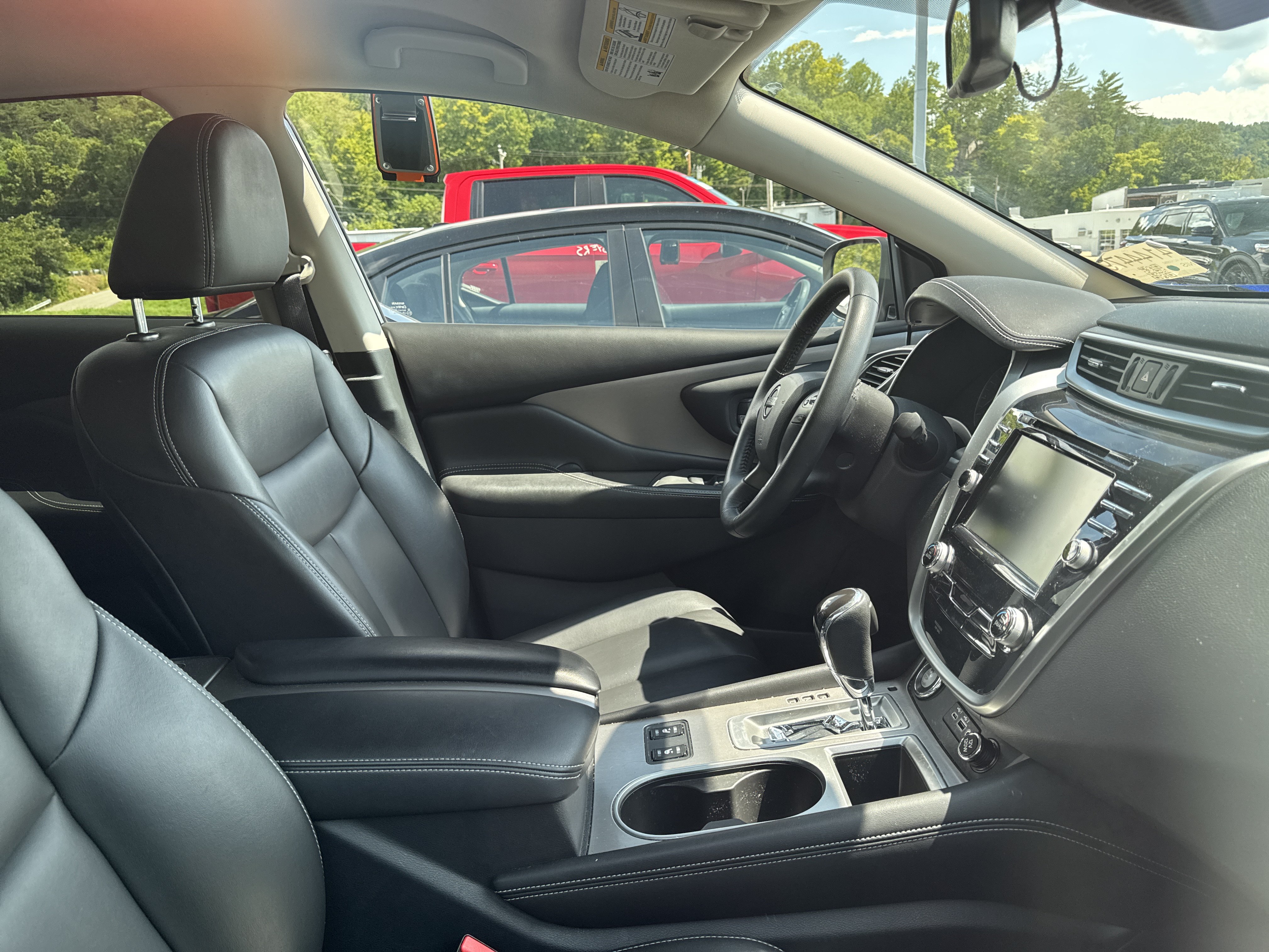 Used 2024 Nissan Murano SV AWD/4WD image 8