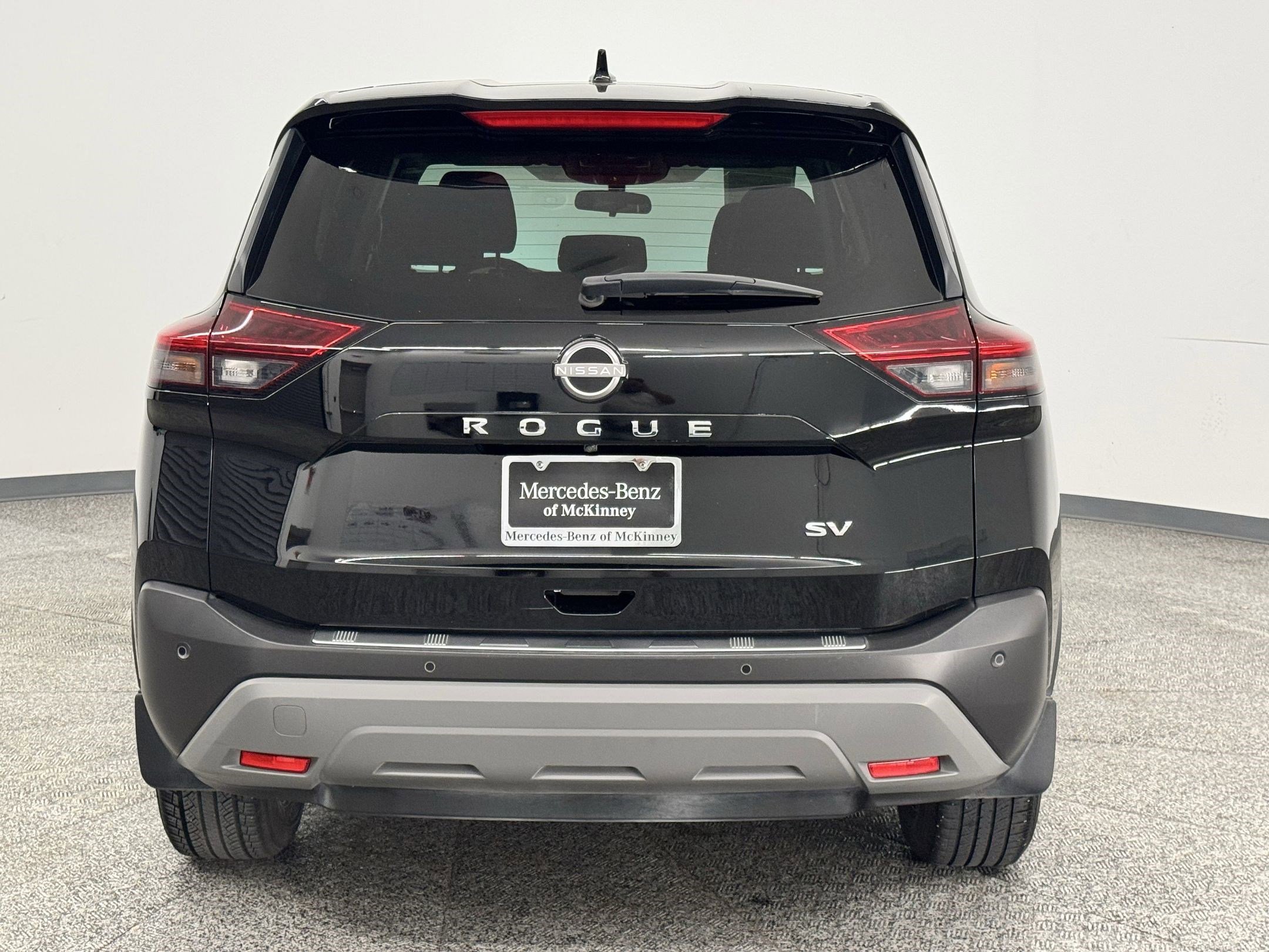 Used 2022 Nissan Rogue SV image 8