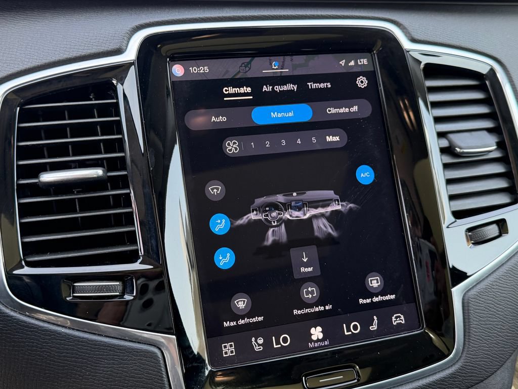 Certified 2025 Volvo XC90 T8 Plus AWD/4WD image 34