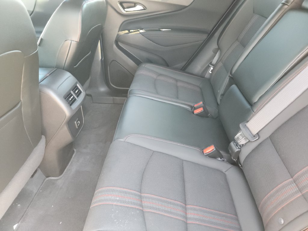 Used 2024 Chevrolet Equinox RS FWD image 31