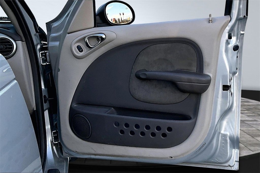 Used 2002 Chrysler PT Cruiser Limited image 14