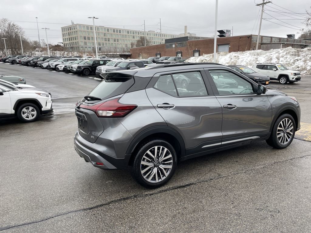 Used 2024 Nissan Kicks SR image 8