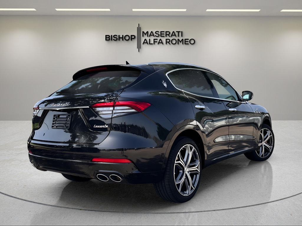 Used 2023 Maserati Levante GT AWD/4WD image 4