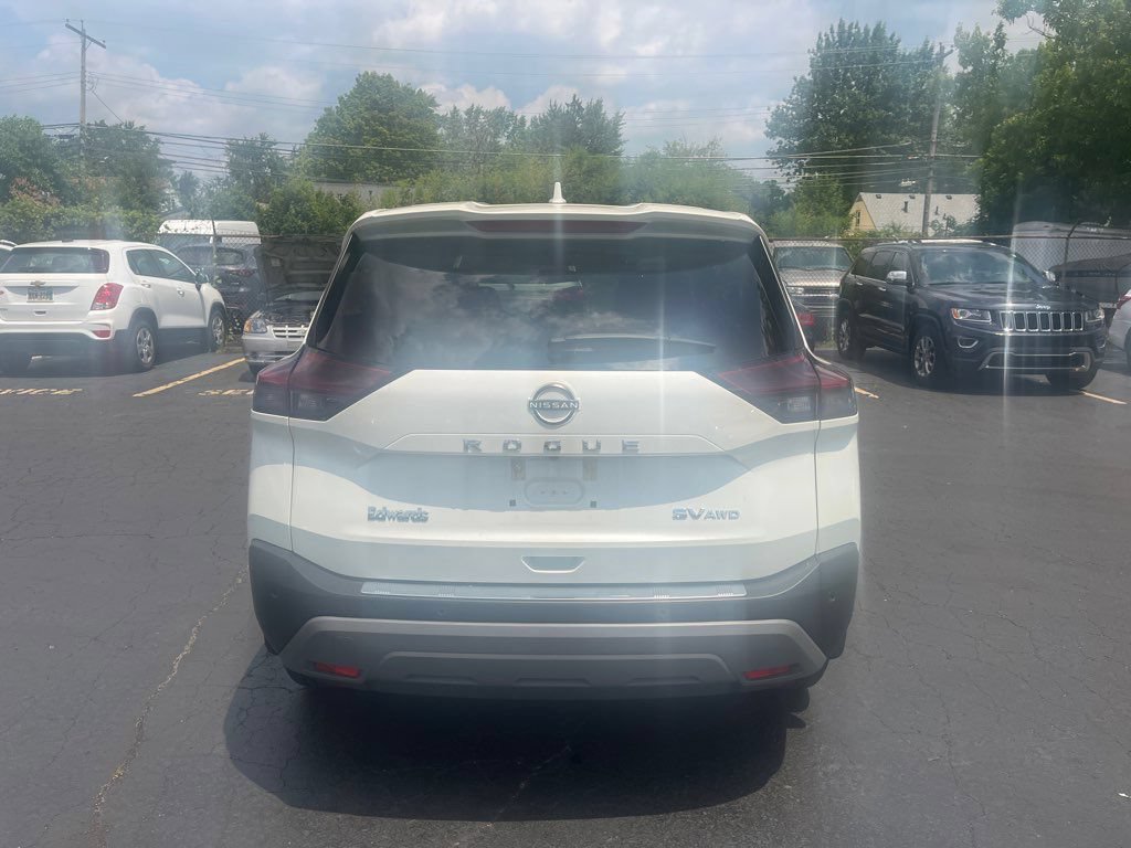 Used 2023 Nissan Rogue SV AWD/4WD image 16