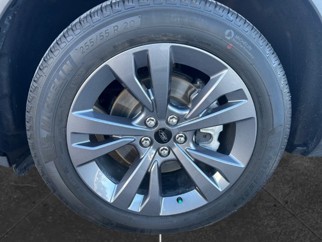 Used 2025 Ford Explorer Active w/ Active Comfort Package AWD/4WD image 9