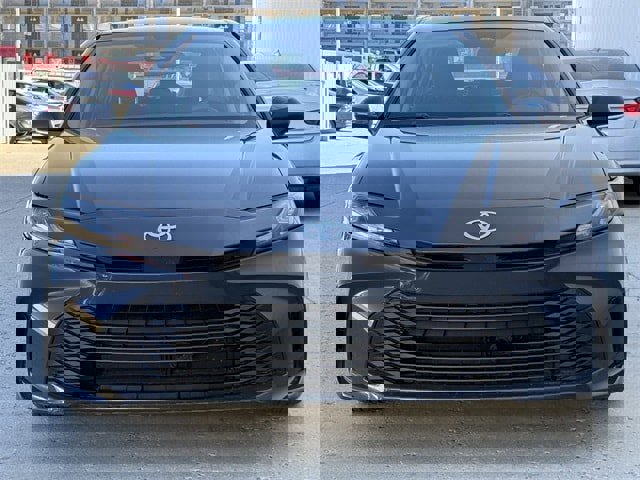 Used 2025 Toyota Camry LE image 8