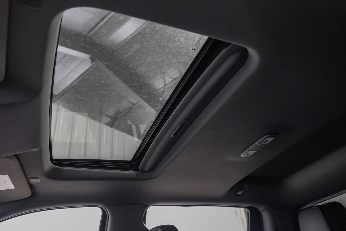 Used 2020 Chevrolet Silverado 2500 LTZ w/ LTZ Plus Package image 23