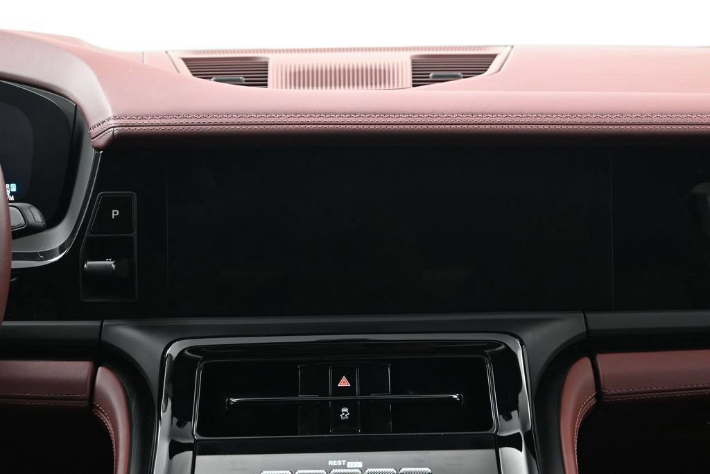 Certified 2025 Porsche Panamera 4 AWD/4WD image 11