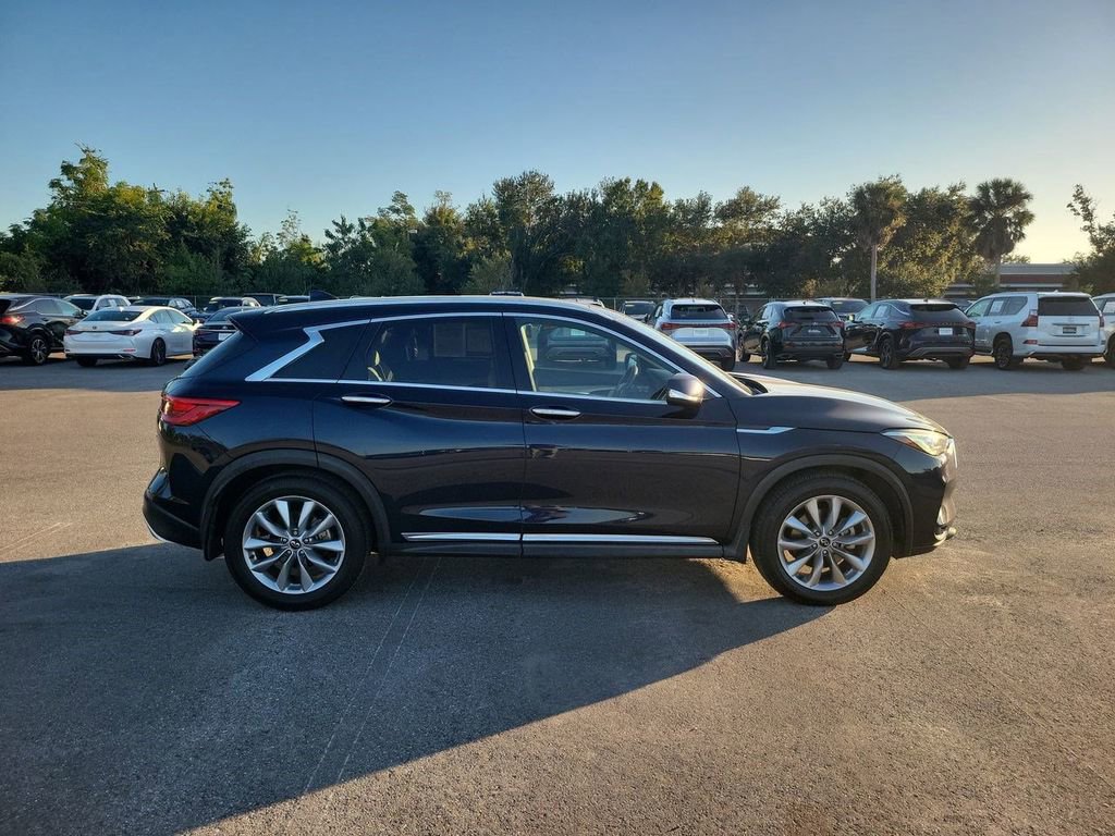 Used 2019 INFINITI QX50 Luxe w/ Navigation Package image 10