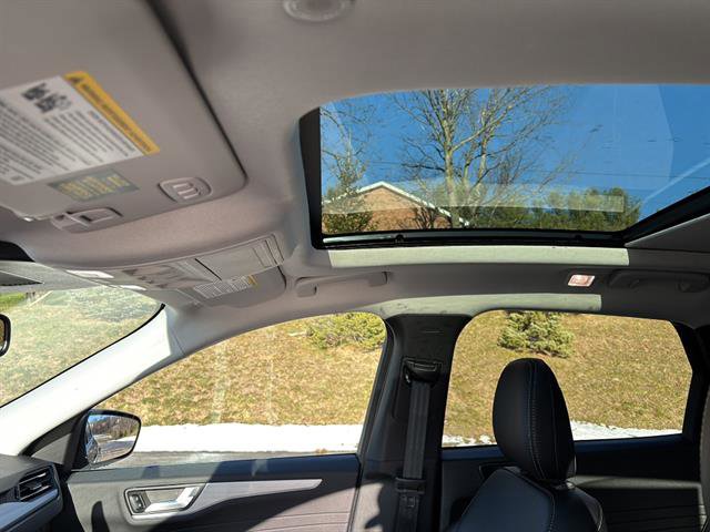 New 2026 Ford Escape Platinum w/ Class II Trailer Tow Package image 14