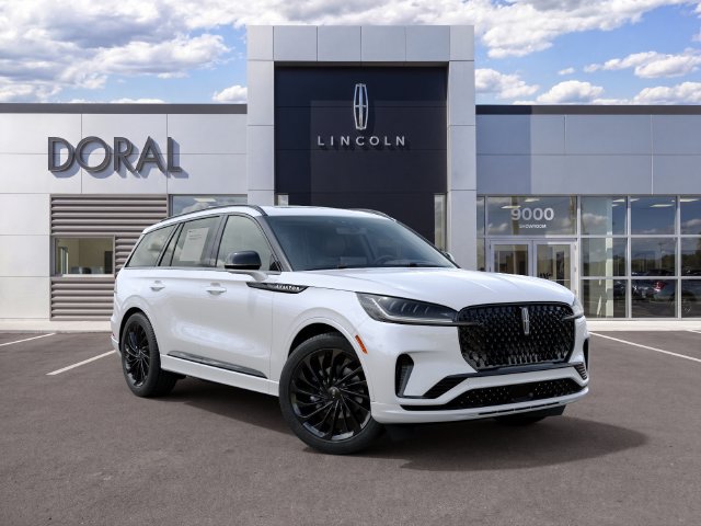 New 2027 Lincoln Aviator Reserve w/ Jet Appearance Package RWD image 4