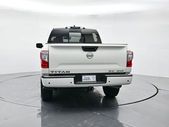 Used 2024 Nissan Titan SV w/ Accessory Utility Package image 10