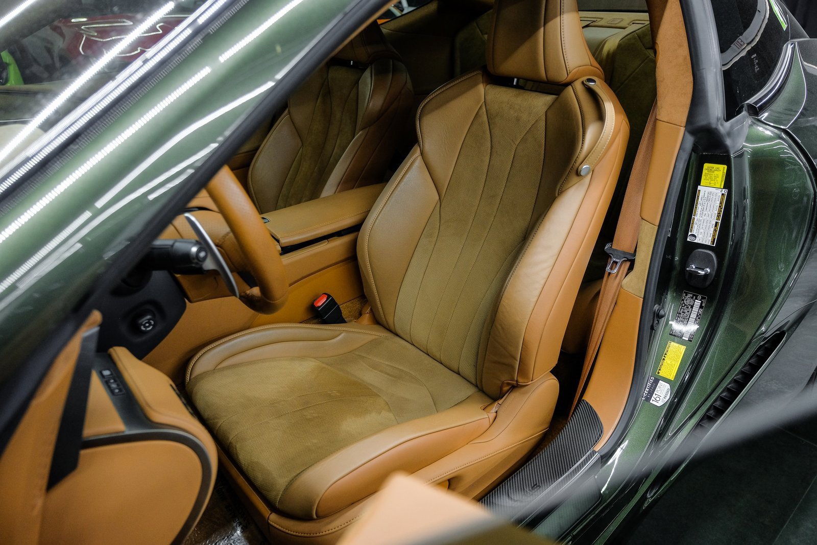 Used 2021 Lexus LC 500 Coupe w/ Performance Package image 39