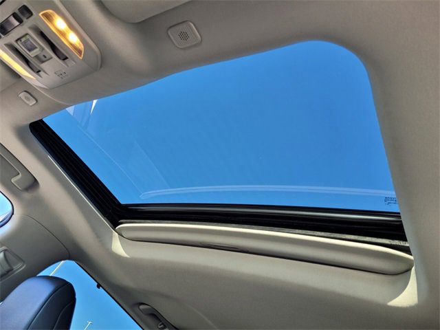 Used 2023 Toyota Highlander XLE image 19