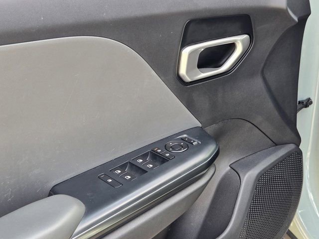 Used 2025 Kia K4 LXS image 14