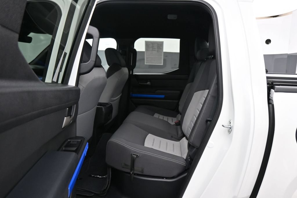 Used 2025 Toyota Tacoma TRD Sport AWD/4WD image 16