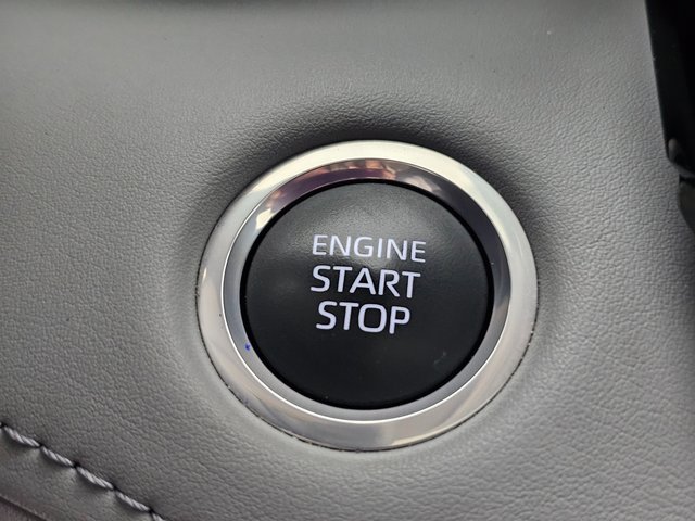 Used 2024 Toyota Highlander Limited image 15