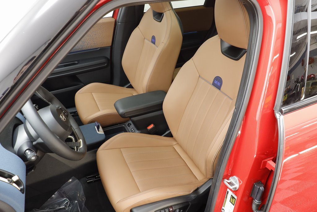 Certified 2025 MINI Cooper Countryman S image 13