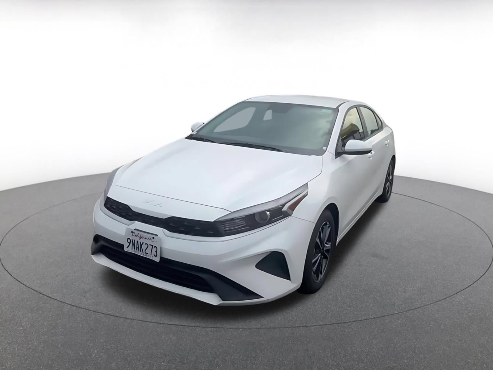 Used 2024 Kia Forte LXS FWD image 6