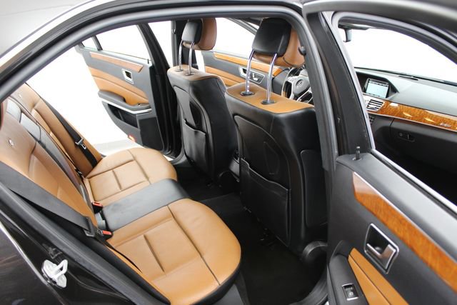 Used 2014 Mercedes-Benz E 350 4MATIC Sedan image 16