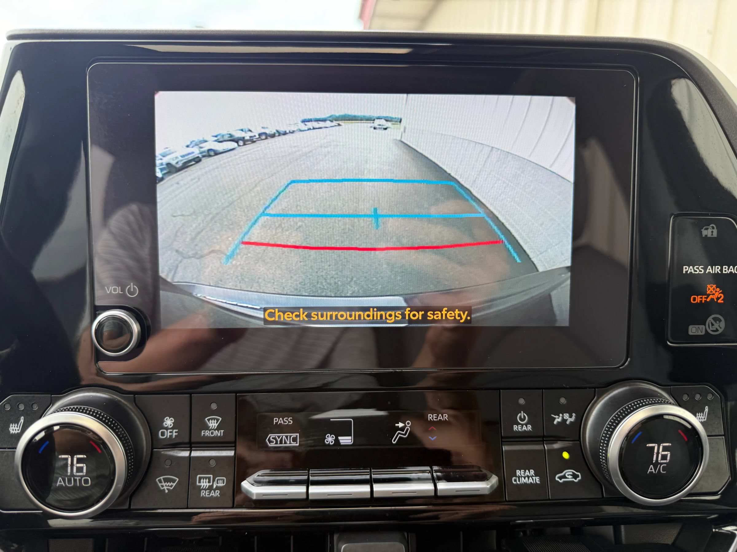 Used 2025 Toyota Highlander XLE AWD/4WD image 27
