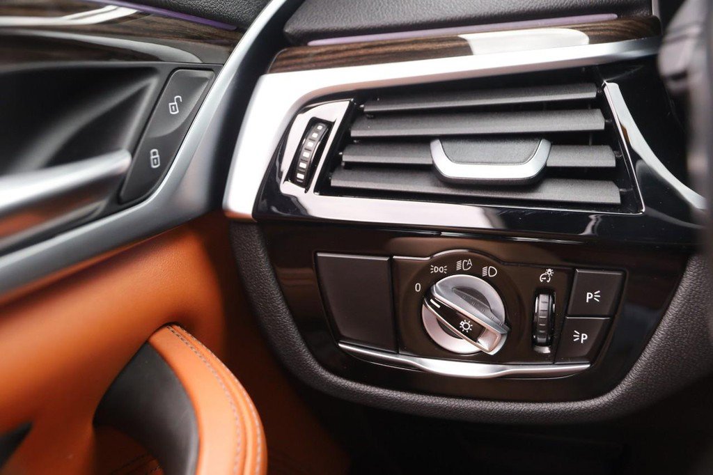 Used 2023 BMW M5 AWD/4WD image 23